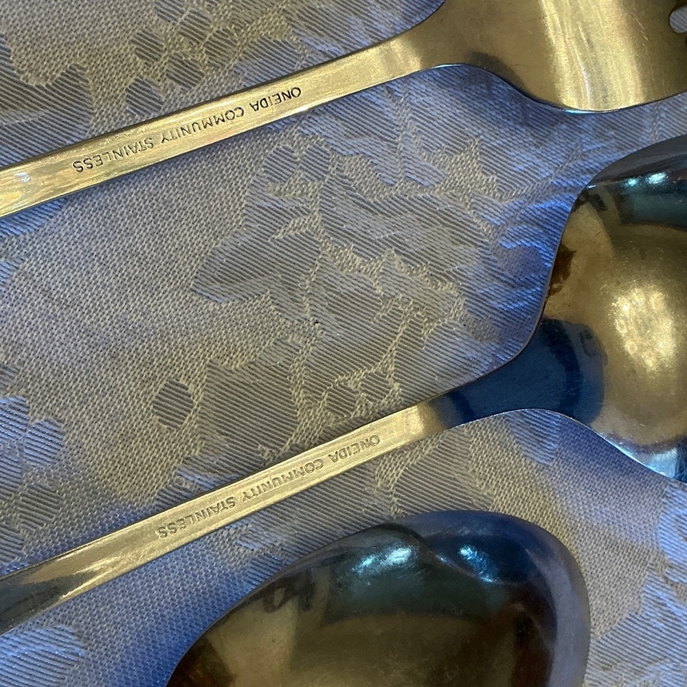 Oneida Stainless Serving Set - Picture 3 of 5